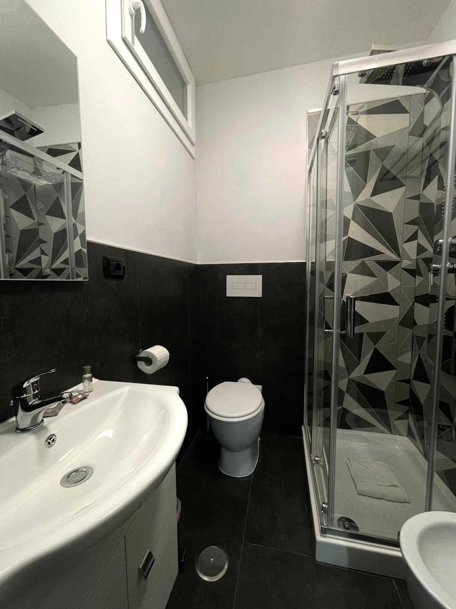 Aldiva Rooms Torvaianica Eksteriør bilde